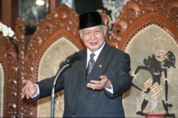 Pak Harto dan Bahasa Indonesia: Kisah Persahabatan yang Bikin Bangga