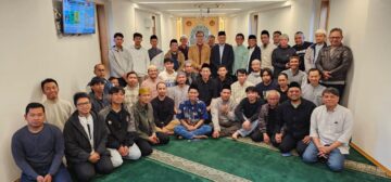 Oase Spiritual di Tokyo: Saat KH Bachtiar Nasir Membedah “𝐇𝐚𝐭𝐢 𝐲