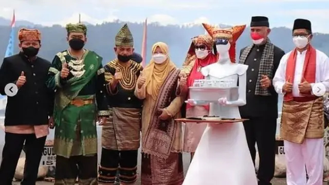 Kolaborasi unsur daerah dan kebudayaan